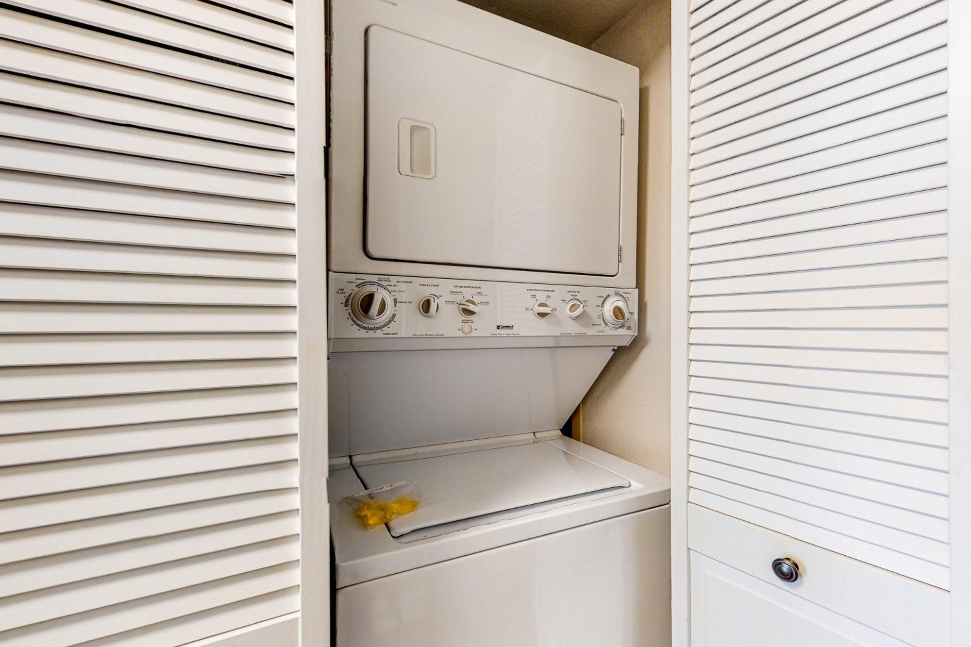 Diamond Head Condos Ocean City Room photo