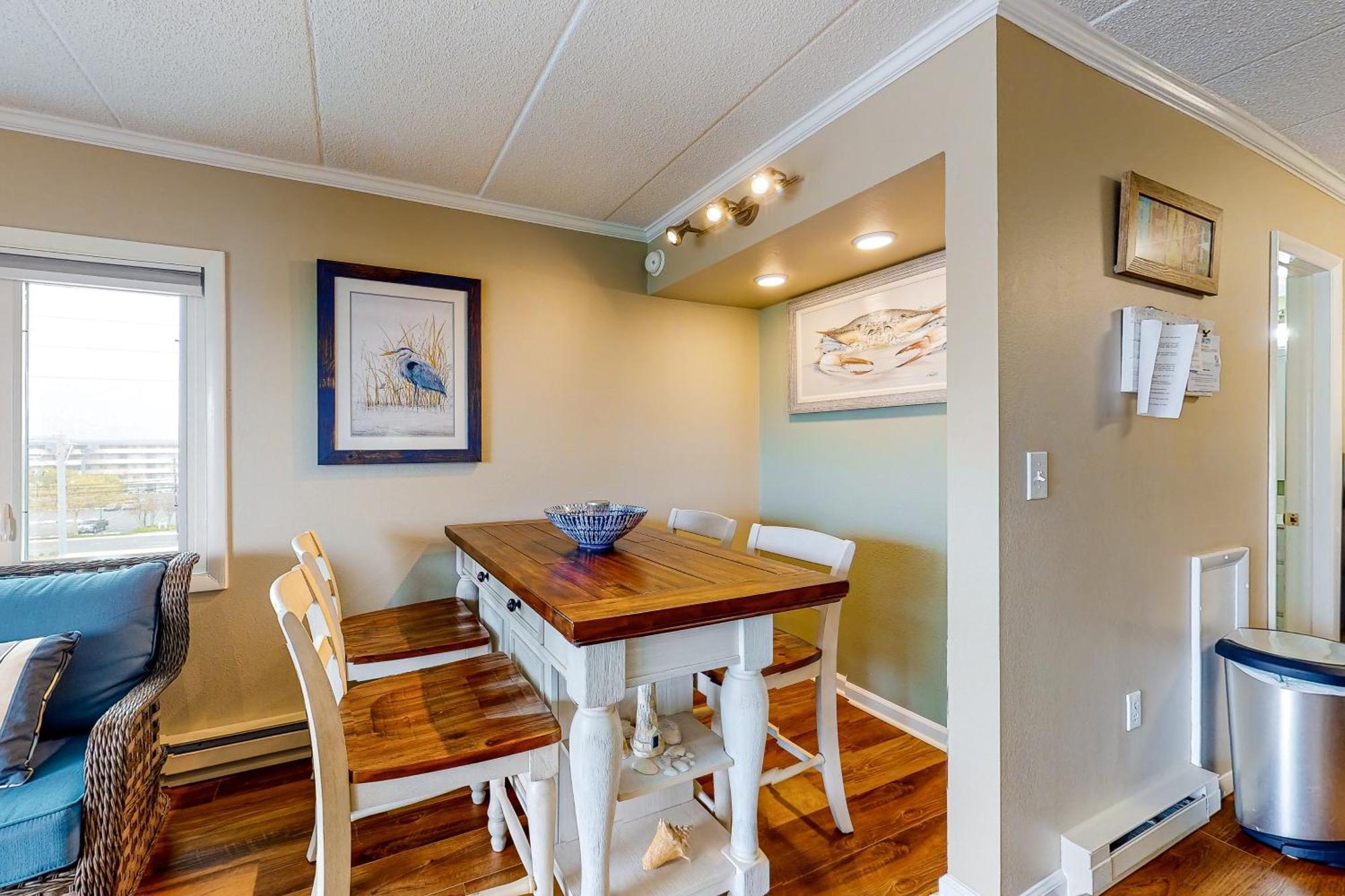 Diamond Head Condos Ocean City Room photo