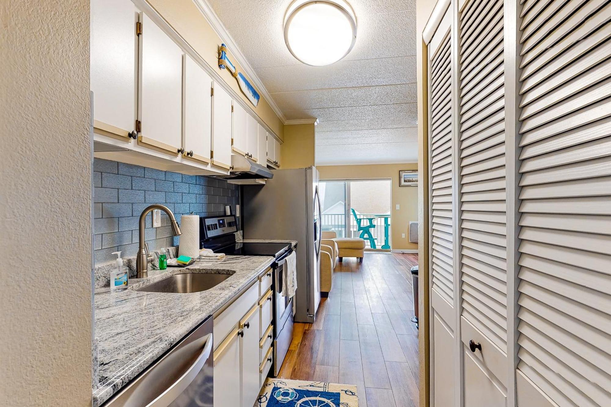 Diamond Head Condos Ocean City Room photo